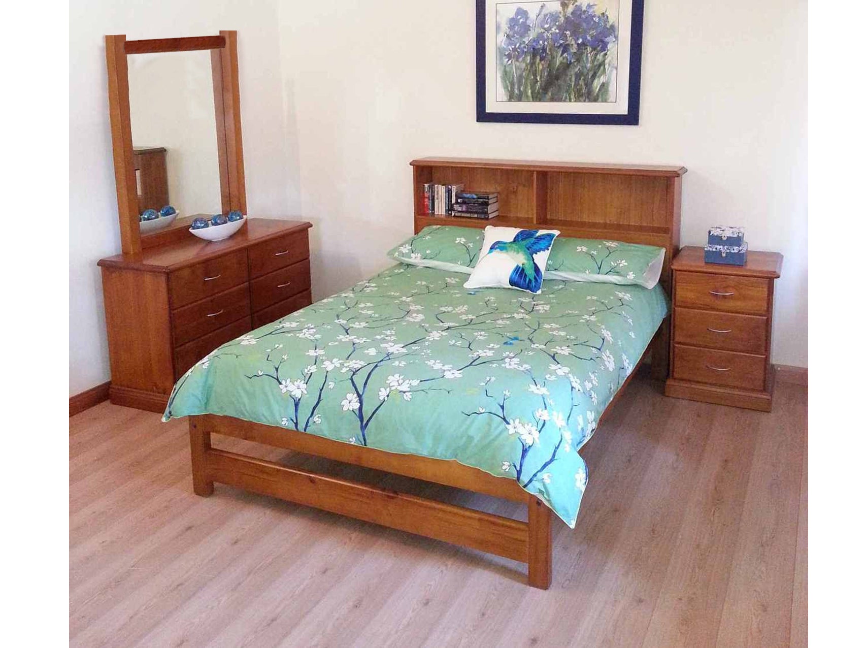 KING DARWIN (AUSSIE MADE) BOOKEND DELUXE BED - ASSORTED COLORS