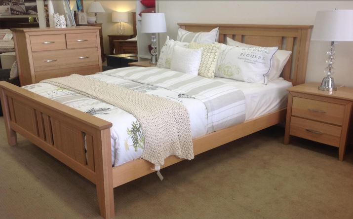 WESTHELM (AUSSIE MADE) KING  5 PIECE (DRESSER) BEDROOM SUITE - TASSIE OAK COMBINATION - ASSORTED COLOURS
